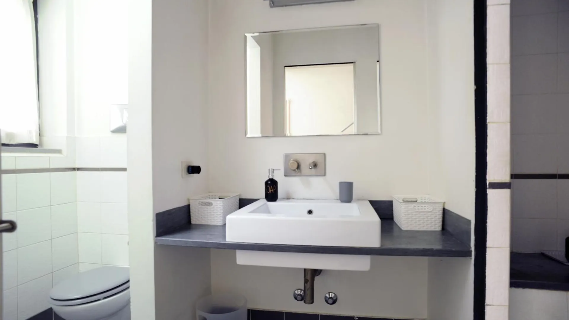 Homestay Room Sant Ambrogio With Private Terrace In Shared Flat Milan