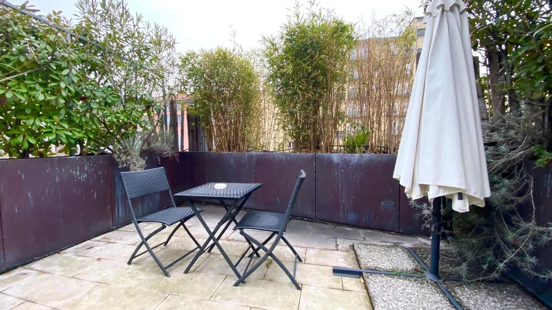 Room Sant Ambrogio With Private Terrace In Shared Flat Milan Homestay