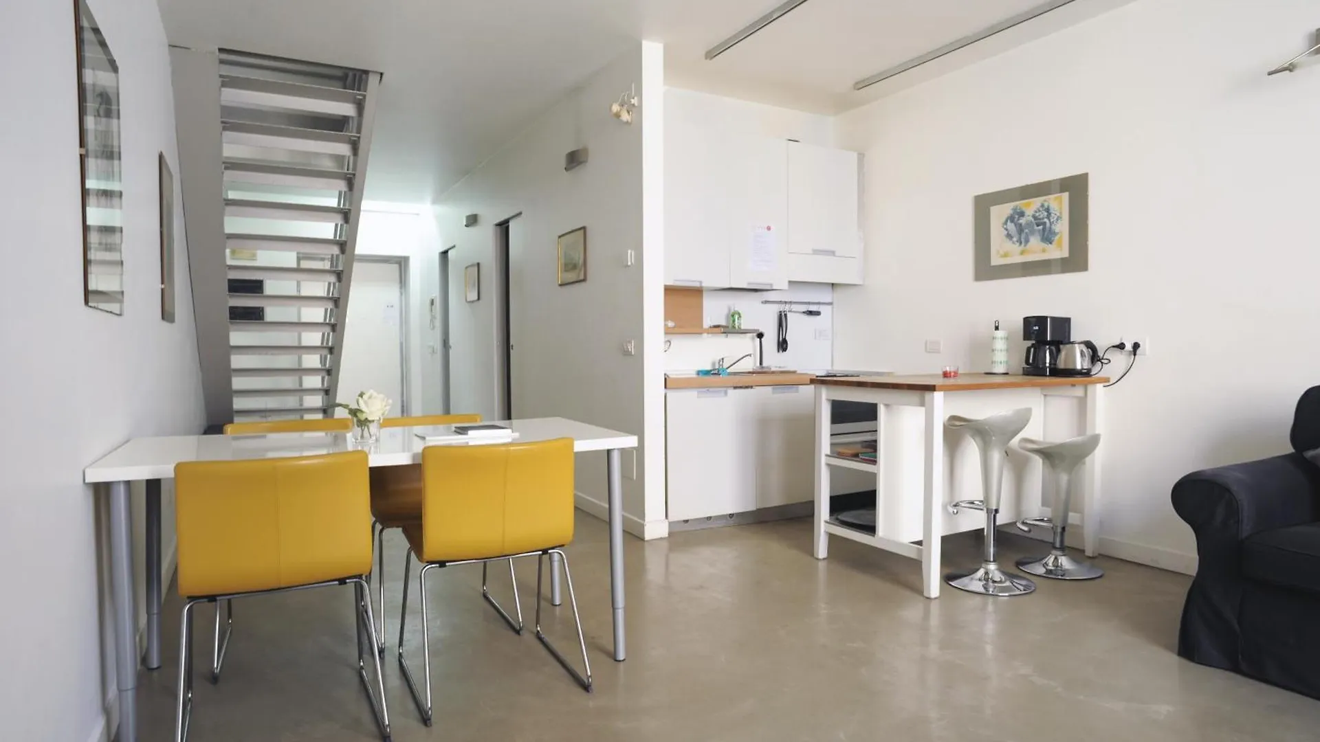 Homestay Room Sant Ambrogio With Private Terrace In Shared Flat Milan Italy
